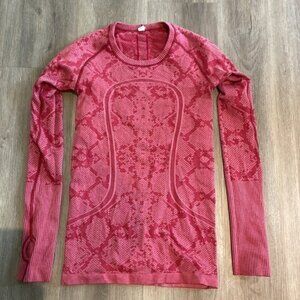 LULULEMON Swiftly Tech Long Sleeve CrewHeathered Cranberry